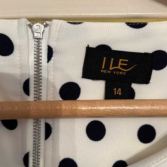 Cute Springtime dress - Picture 5 of 6